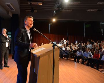 {altText(,#PanamáPapers Macri evitó hablar de su imputación durante un acto)}