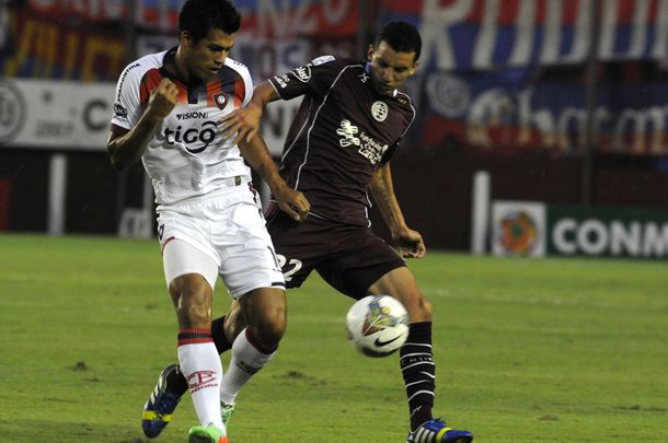 Lanús se quedó con un valioso triunfo ante Cerro Porteño y mantiene sus chances