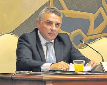 Cruces y despidos en Tigre por una jura escolar a la Bandera 