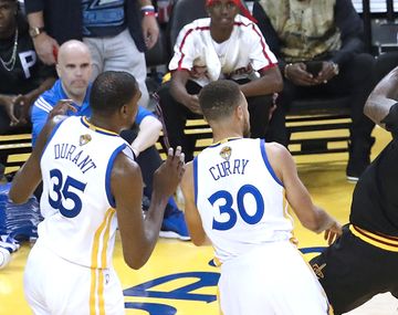 LeBron James dejaría los Cleveland Cavs e iría a Los Ángeles