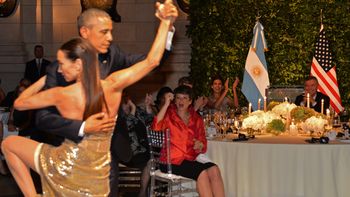 obama se animo a bailar tango en la cena de honor en el cck obama se animo a bailar tango en la cena de honor en el cck