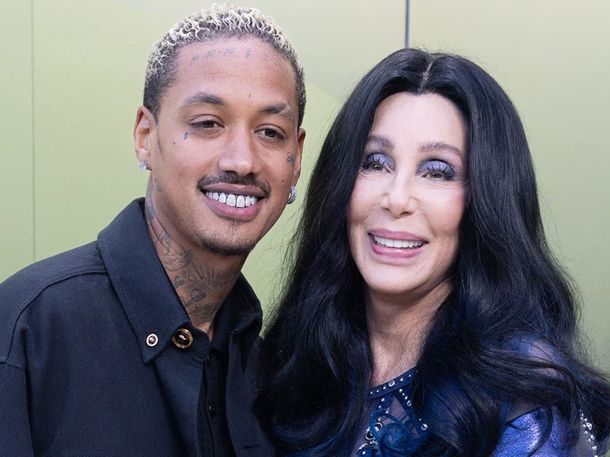 Cher rompió el silencio sobre la diferencia de edad con su novio: qué dijo