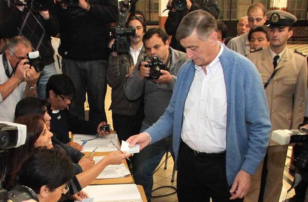 Binner vota - octubre 2011