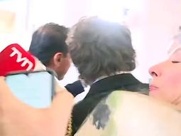 funcionaria, hermana y patovica: asi empujo karina a periodista que se acerco a milei funcionaria, hermana y patovica: asi empujo karina a periodista que se acerco a milei