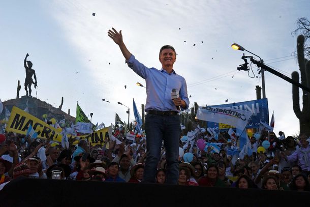 Breaking: Mauricio Macri wins historical runoff against Daniel Scioli