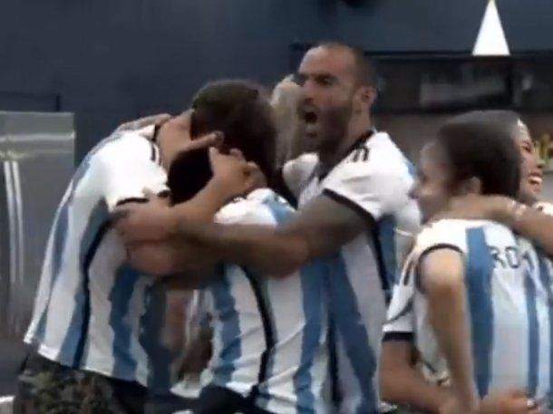 Gran Hermano: los festejos de los goles de Messi y Julián Álvarez