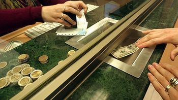 el dolar turista se vende 24 horas antes de salir de viaje el dolar turista se vende 24 horas antes de salir de viaje