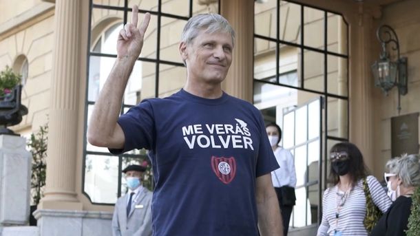 Viggo Mortensen pidió por la vuelta a Boedo en su llegada a San Sebastián