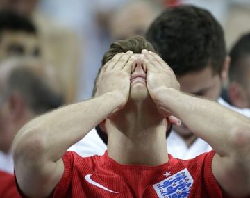 Escándalo: en pleno Mundial un jugador le propuso a una conejita Playboy hacer un trío