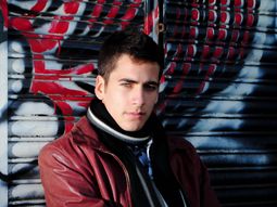 se recupera el modelo desfigurado por rugbiers en la plata se recupera el modelo desfigurado por rugbiers en la plata