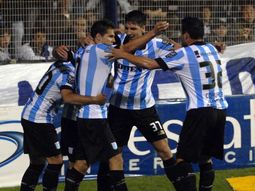 preocupacion en tandil: el plantel de racing se intoxico preocupacion en tandil: el plantel de racing se intoxico