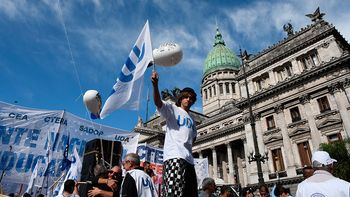 las 20 cuadras de la multitudinaria marcha docente en 20 fotos las 20 cuadras de la multitudinaria marcha docente en 20 fotos