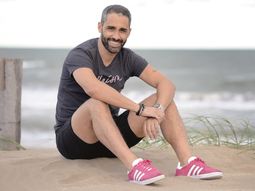 El Pollo Álvarez debutó sexualmente a los 21 años