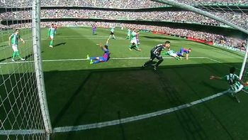 No quedan dudas: era gol del Barcelona ante Betis No quedan dudas: era gol del Barcelona ante Betis
