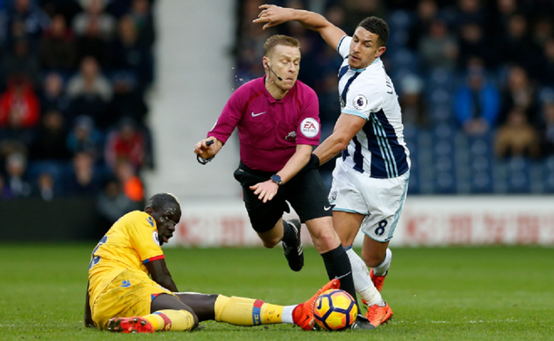 El ex jugador del PSG y del Liverpool se llevó puesto todo a su paso