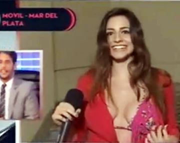 Otro escándalo: la estudiante hot se desnudó en un móvil