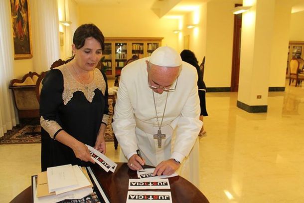 Mirá el encuentro del Papa con los familiares de las víctimas de Once