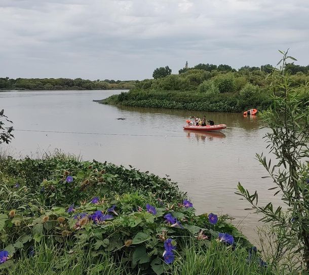Rescataron el cuerpo del joven que cayó al río en Ensenada