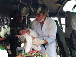 La mujer tuvo que dar a luz en el helicóptero