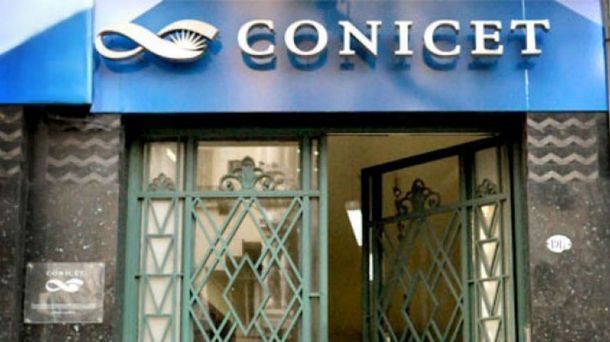 Científicos argentinos llamaron a no votar a Macri: significaría un enorme retroceso