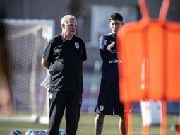 tension maxima en uruguay: el ciclo de bielsa estaria a punto de llegar a su fin tension maxima en uruguay: el ciclo de bielsa estaria a punto de llegar a su fin