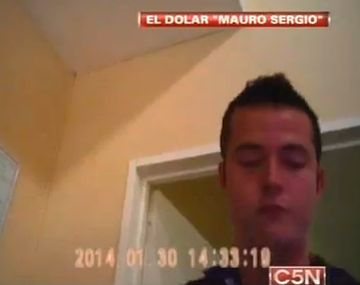 Dólar Mauro Sergio: venden divisas en un local de ropa