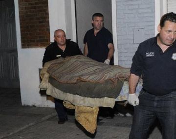Buscaba a un gato perdido y halló dos cadáveres en una casa de La Plata
