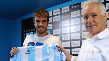 racing presento a francisco cerro como nuevo refuerzo racing presento a francisco cerro como nuevo refuerzo