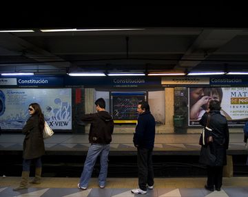 Líneas E y H funcionaron con demoras