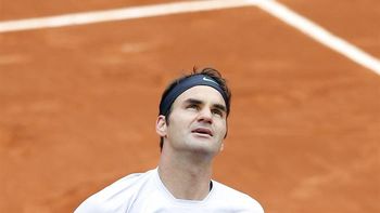 cayo federer en roland garros y no pudo superar a vilas cayo federer en roland garros y no pudo superar a vilas