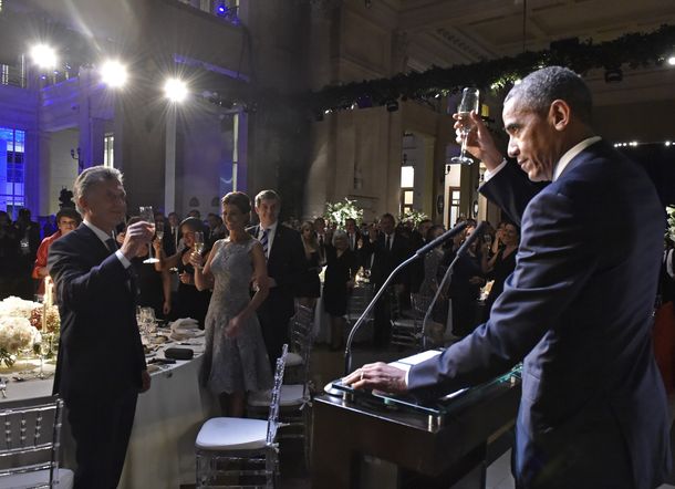 Cena de honor a Obama en el CCK: prometió regresar a la Argentina en 2017