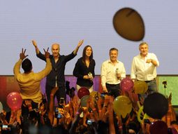 cambiemos ya festeja: el pueblo ha definido que el proximo presidente es macri cambiemos ya festeja: el pueblo ha definido que el proximo presidente es macri