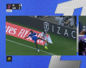 Escándalo en Olympique de Lyon vs. Auxerre: amenaza con retirar al equipo y