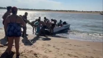 dramatico rescate en mar chiquita en medio del mini tsunami: el hombre permanece internado dramatico rescate en mar chiquita en medio del mini tsunami: el hombre permanece internado