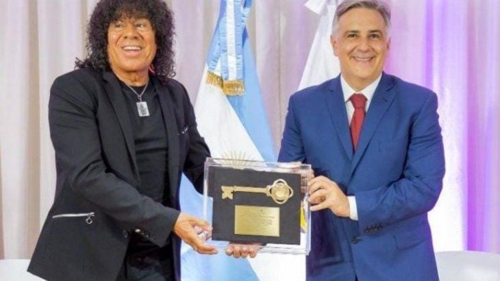 La Mona Jiménez, el primero en recibir La Llave de Córdoba