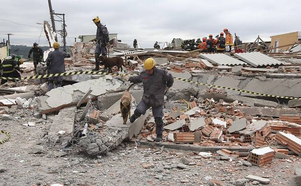 Tragedia en Brasil: al menos 7 muertos por un derrumbe