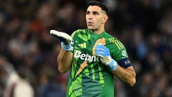 El saludo de la Selección al Dibu Martínez por su cumpleaños: Campeón del mundo