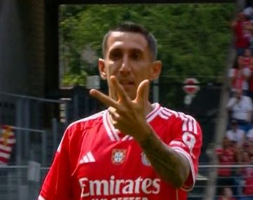 El gol de Ángel Di María en su regreso al Benfica
