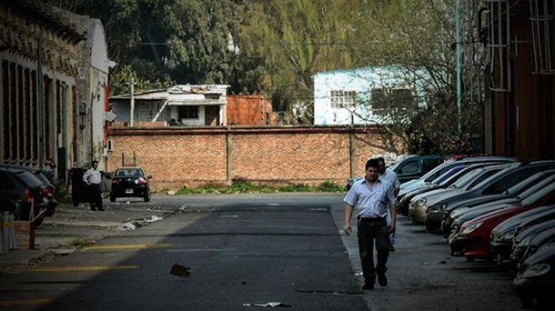 Muro de Clarín: recomiendan confirmar el fallo que ordena su demolición