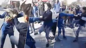 video: otra brutal pelea entre alumnas a la salida de un colegio video: otra brutal pelea entre alumnas a la salida de un colegio