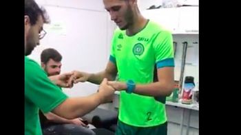 Helio Neto de Chapecoense logró volver a caminar sin muletas Helio Neto de Chapecoense logró volver a caminar sin muletas
