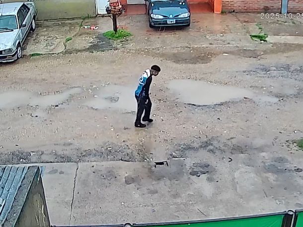 Buscan a un joven en Ezeiza: salió de un boliche durante la tormenta y desapareció Buscan a un joven en Ezeiza: salió de un boliche durante la tormenta y desapareció