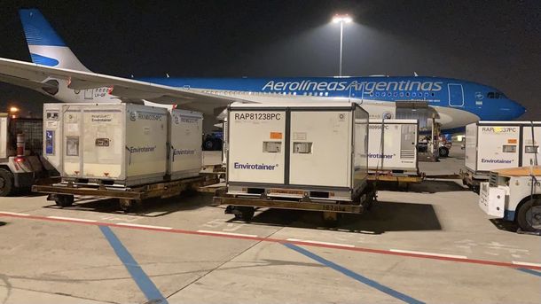 Cómo seguir en vivo el vuelo de Aerolíneas Argentinas que trae un millón de vacunas Sinopharm