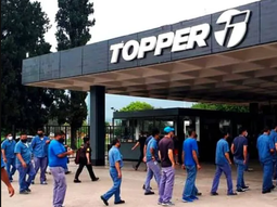 reconocida marca deportiva ya echo a 160 trabajadores y los que siguen apenas cobran $700 mil por mes reconocida marca deportiva ya echo a 160 trabajadores y los que siguen apenas cobran $700 mil por mes