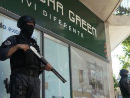 El operativo de seguridad en Rosario, durante los funerales de los barrabravas de Rosario Central que fueron acribillados. El operativo de seguridad en Rosario, durante los funerales de los barrabravas de Rosario Central que fueron acribillados.