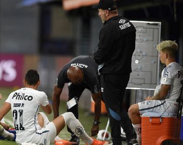 Escándalo: dos jugadores del Santos habrían jugado con coronavirus ante Boca