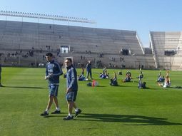 tras aplastar a bolivia, la seleccion entreno y emprende el camino a chile tras aplastar a bolivia, la seleccion entreno y emprende el camino a chile