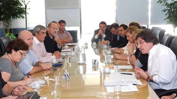 Eduardo Sileoni, paritaria docente Eduardo Sileoni, paritaria docente