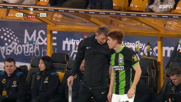 Con el debut de Valentín Barco, Brighton cayó ante Wolverhampton