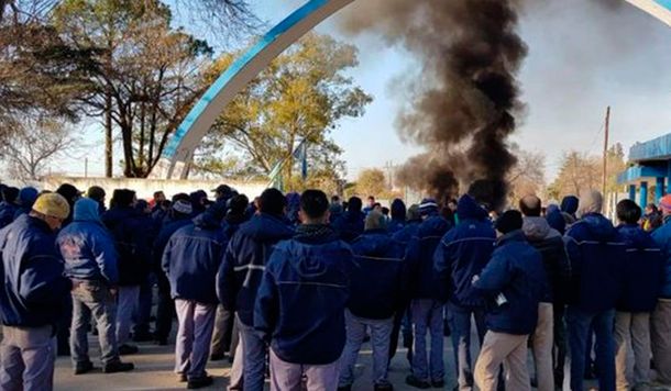 Más despidos en Fabricaciones Militares: el Gobierno deja a 49 familias en la calle